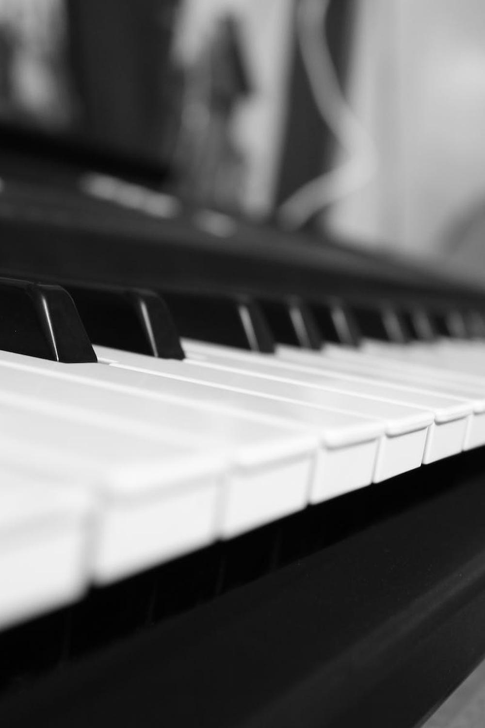 acoustic_black_and_white_classic_classical_music